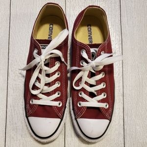 Converse Burgundy Sneakers